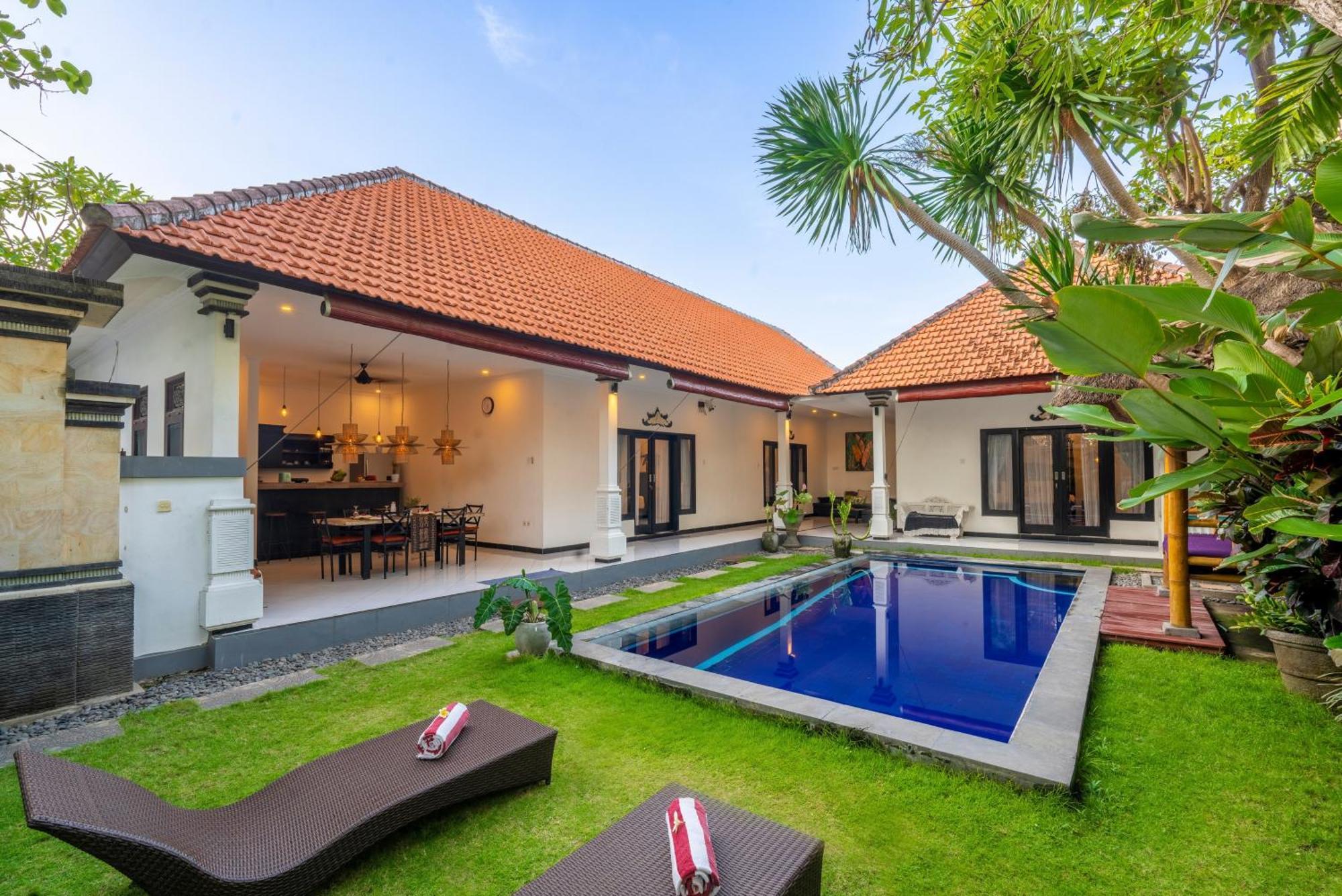 Walking To The Beach At Omahati Villa Canggu  Exterior photo