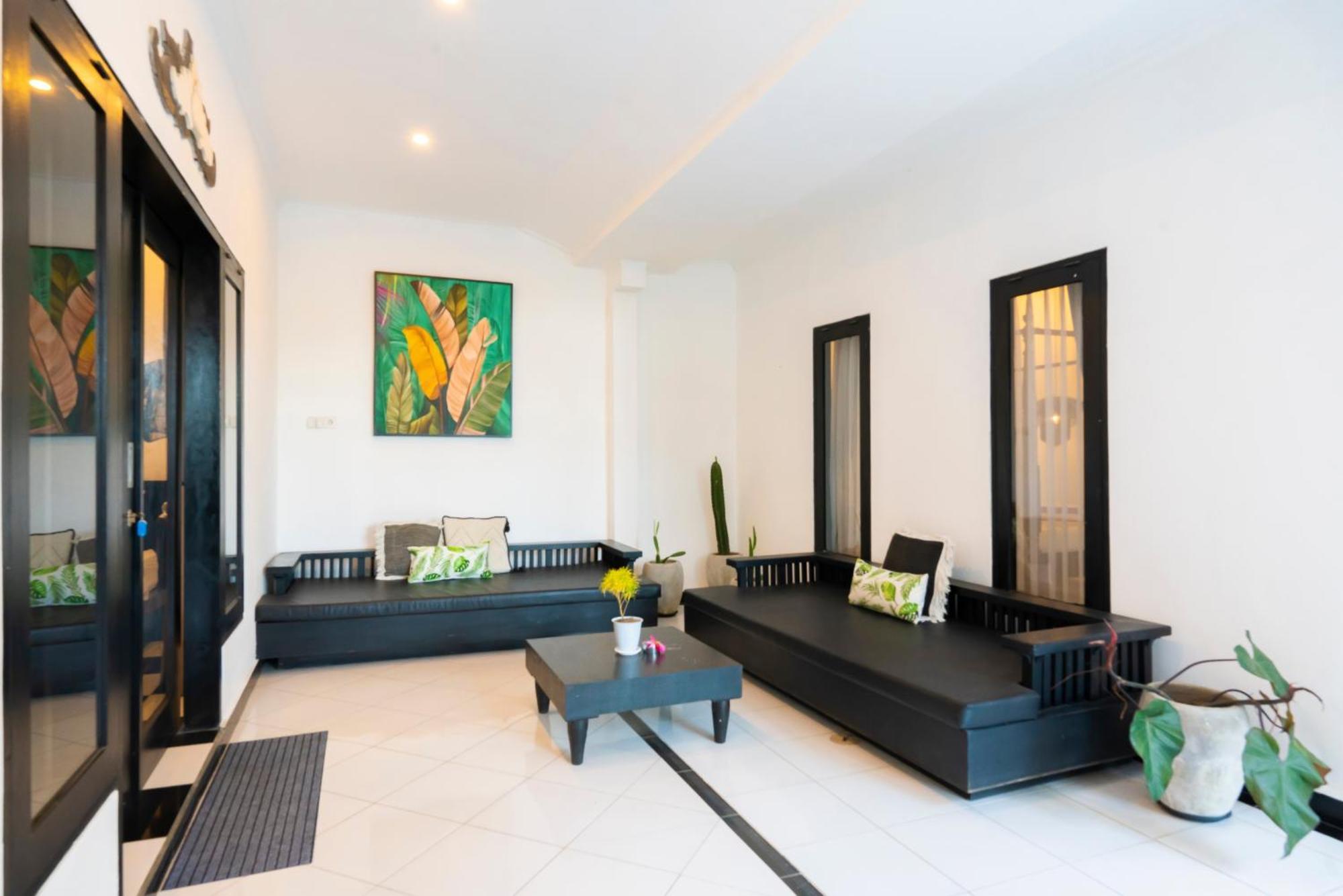Walking To The Beach At Omahati Villa Canggu  Exterior photo